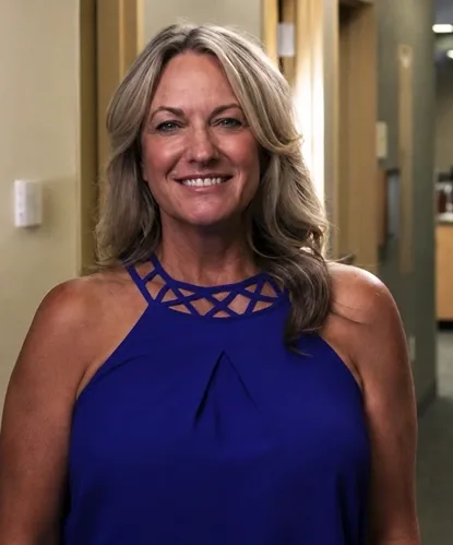 Portrait of Laurie Hyland, LMT
